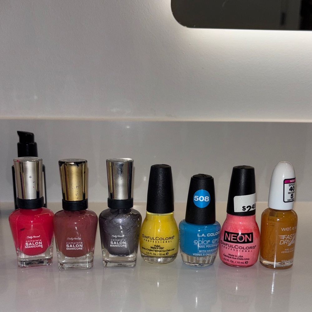 Set of 7 various nail polish